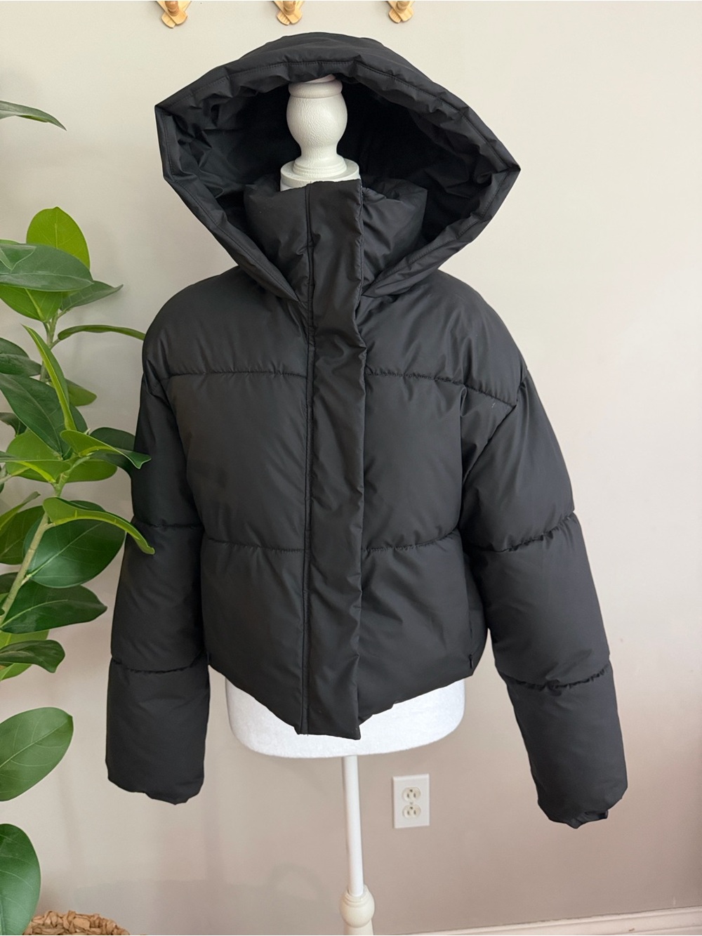 ZARA Rubberized Wind Protection Cropped Hooded Puffer Anorak-Size Small